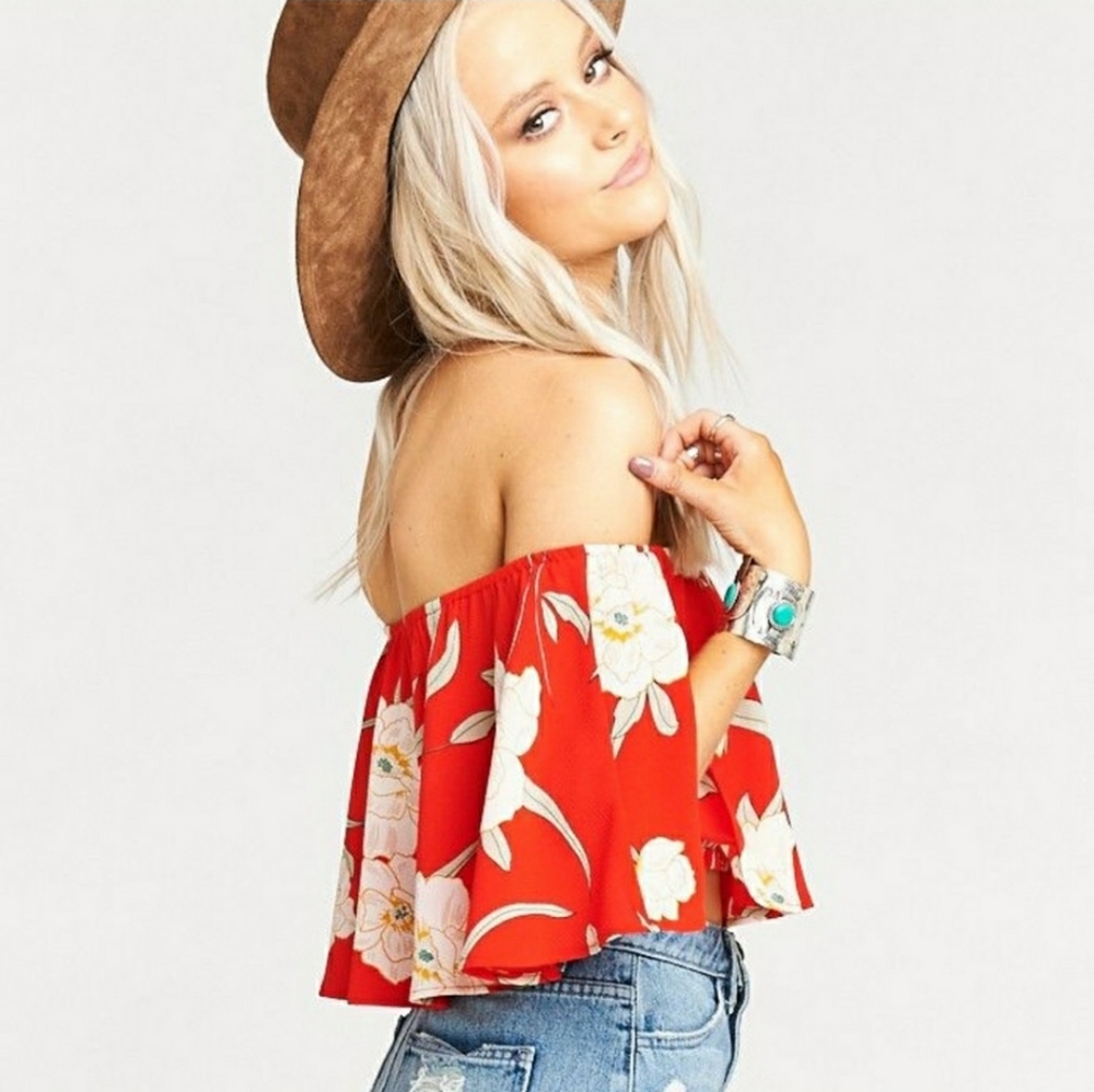 Show Me Your MuMu Off-Shoulder Crop Top